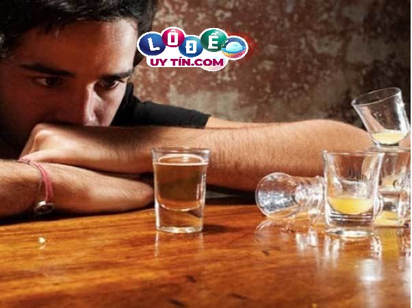 Điềm báo mơ thấy uống rượu có ý nghĩa gì? Đánh gì bất bại? 3 Điềm báo mơ thấy uống rượu có ý nghĩa gì 2