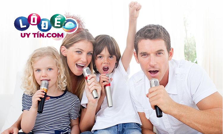 mơ thấy hát karaoke đánh con gì