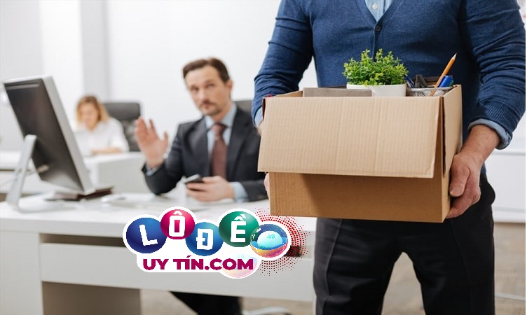 Mơ thấy mình bị đuổi việc dự báo điềm gì 2